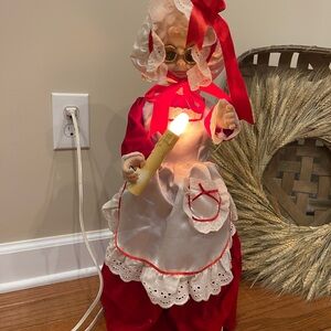 Vintage Rennoc Mrs. Claus Animated Christmas Holiday Doll with Light WORKS!